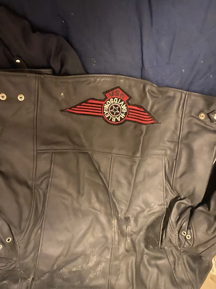 Harley-Davidson Chaleco de cuero para hombre con parche Harley Owners Group Foto 4 de 4