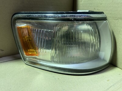 GX81 JZX80 Chaser Corner Light Park Light RH (Lens 23-29)