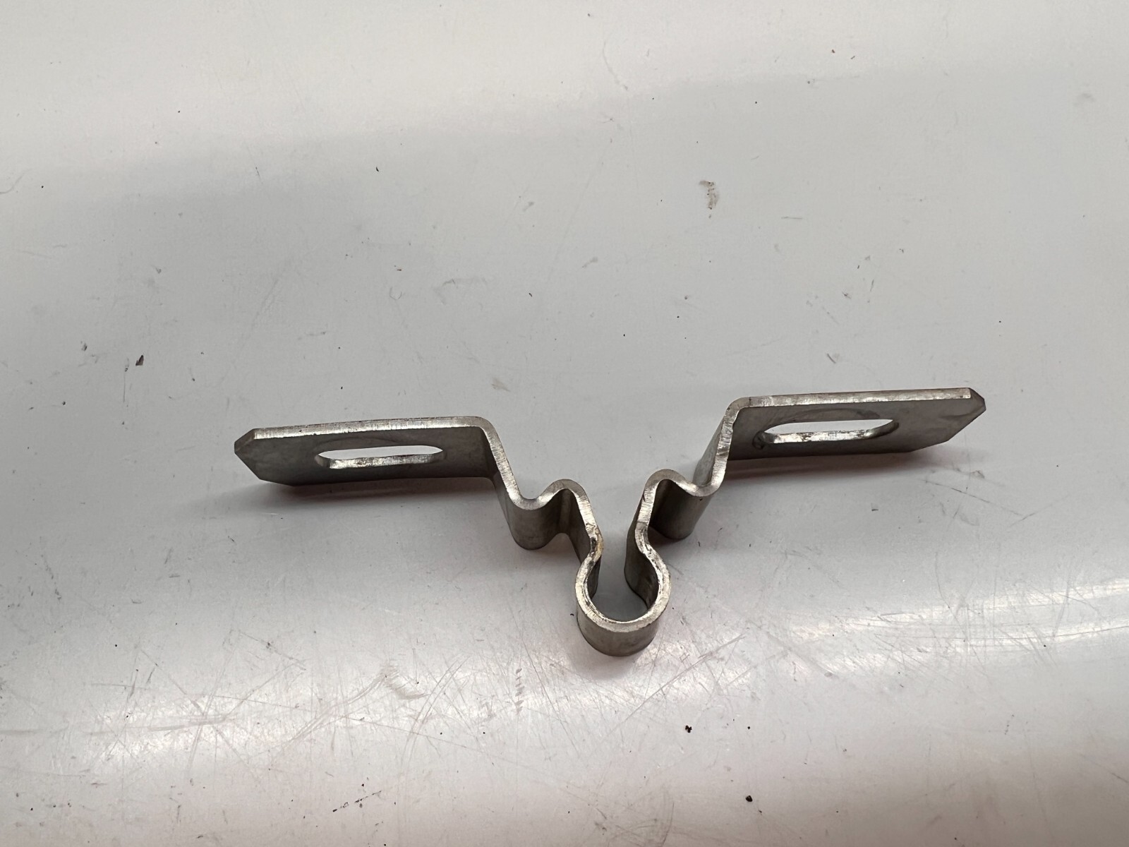 LAMBORGHINI AVENTADOR LP750 RETAINER BRACKET FOR EXHAUST SYSTEM OEM 470251303C