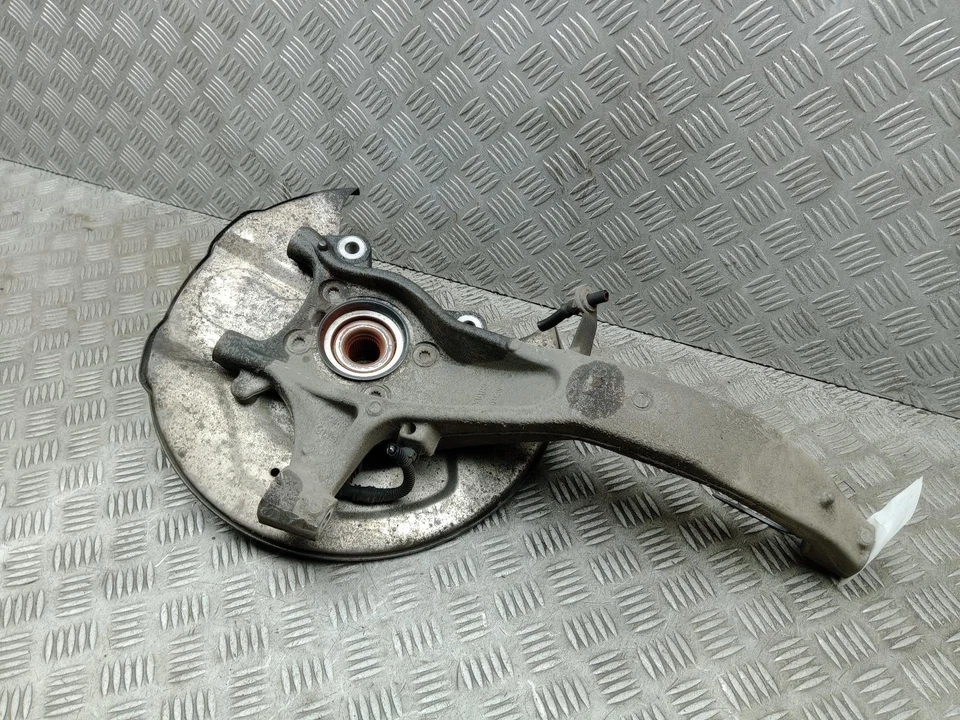 VOLVO XC90 HUB STUB FRONT RIGHT SIDE 31476879 MK2 2015 - 2025 - Image 2 of 4