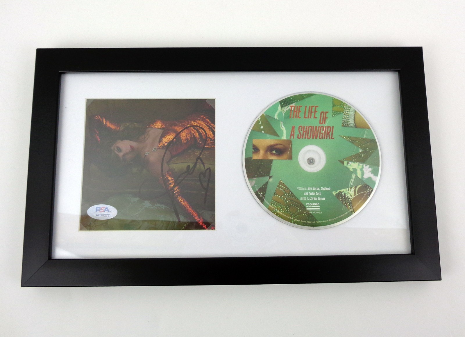 Taylor Swift Signed Autograph The Life Of A Showgirl CD Framed PSA/DNA COA A