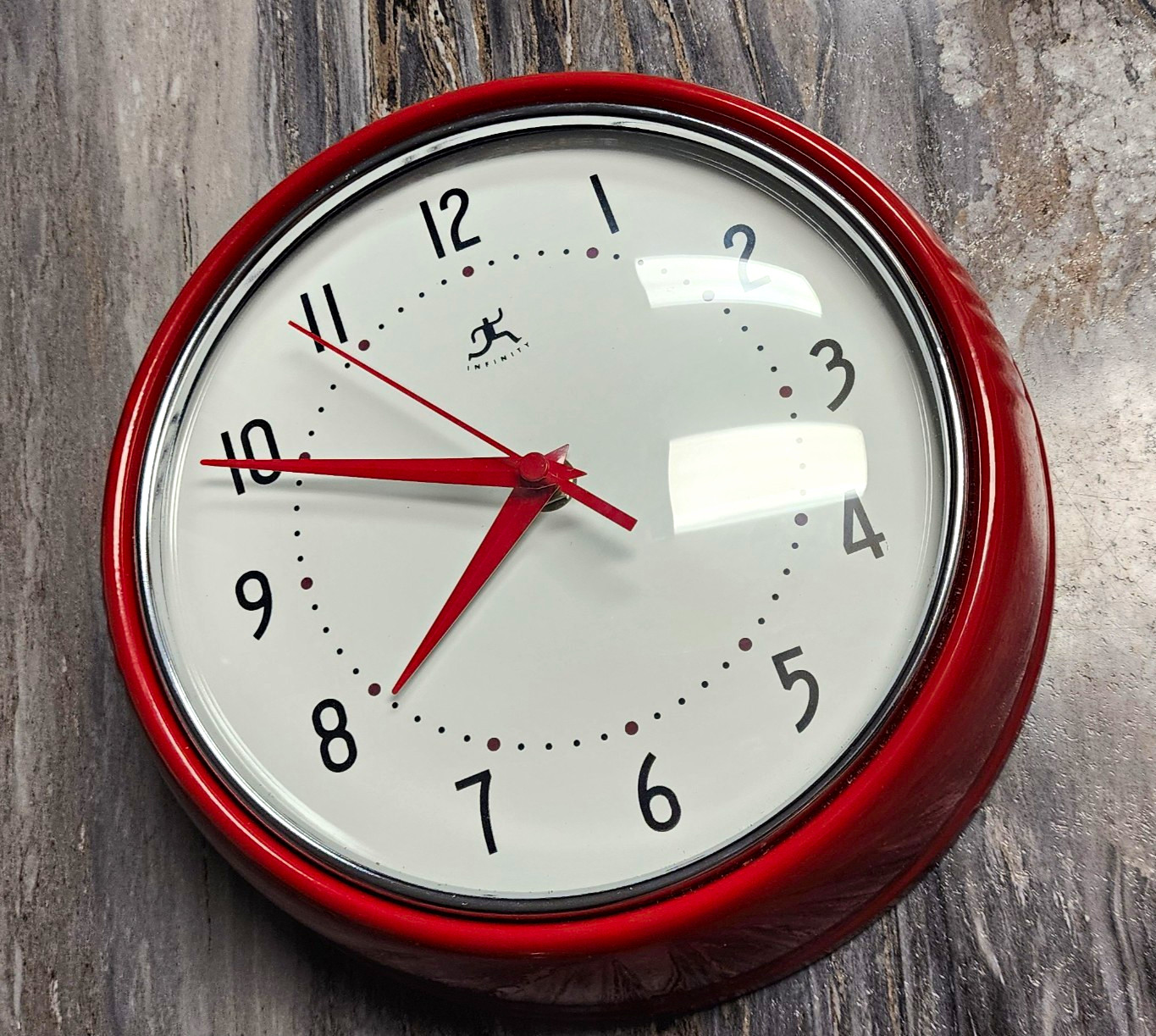 Infinity Instruments Round Hanging Wall Clock Red/White Battery Operated