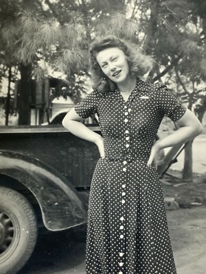 AhE) Photograph Beautiful Brunette Woman Old Car Polka Dot Dress Fashion
