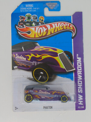 2013 HOT WHEELS - PHAETON - 1/64 - PURPLE