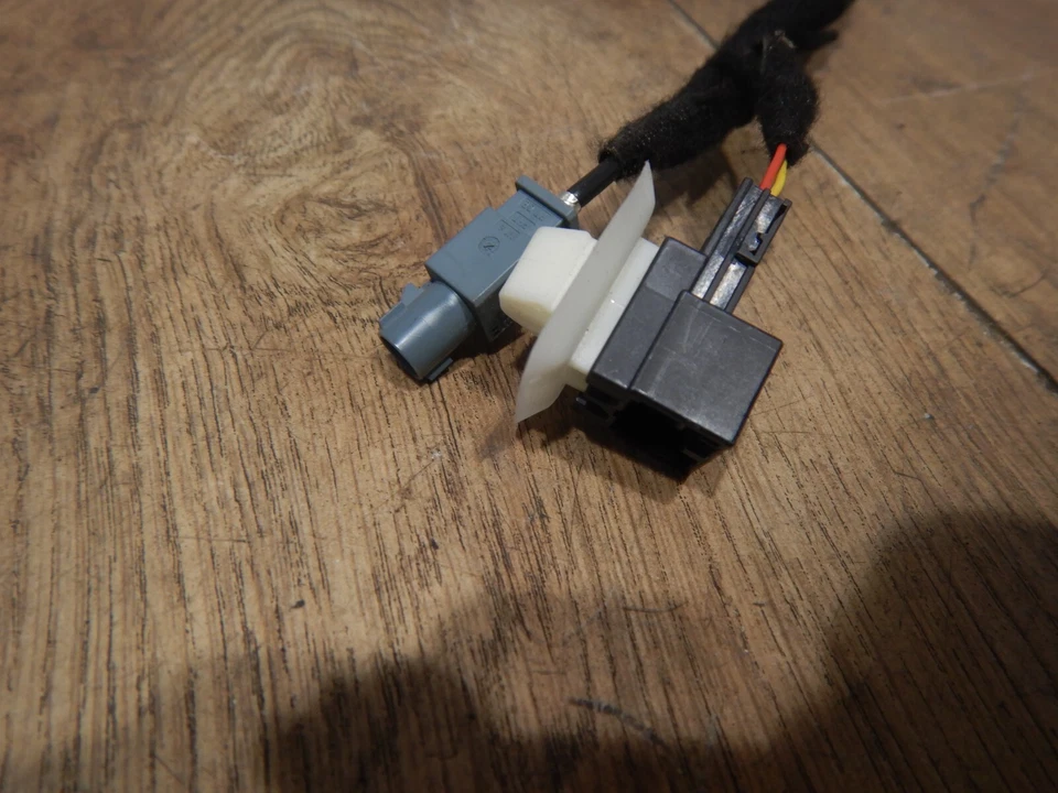 Cámara De Marcha Atrás Original Para Skoda Fabia 4 6VE827566 - Imagen 3 de 4