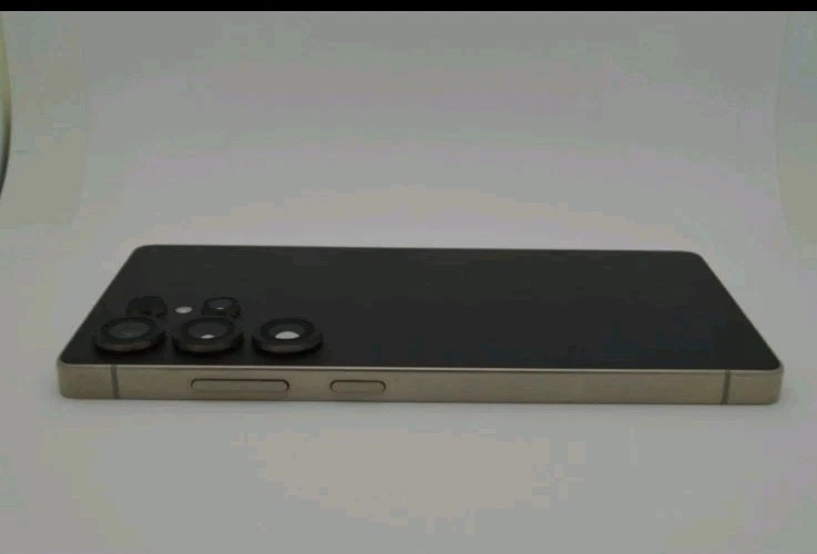 Samsung Galaxy S25 Ultra 256 GB Titanium Black T-Mobile (Excellent) + Buds 3 Pro - Image 3 of 3