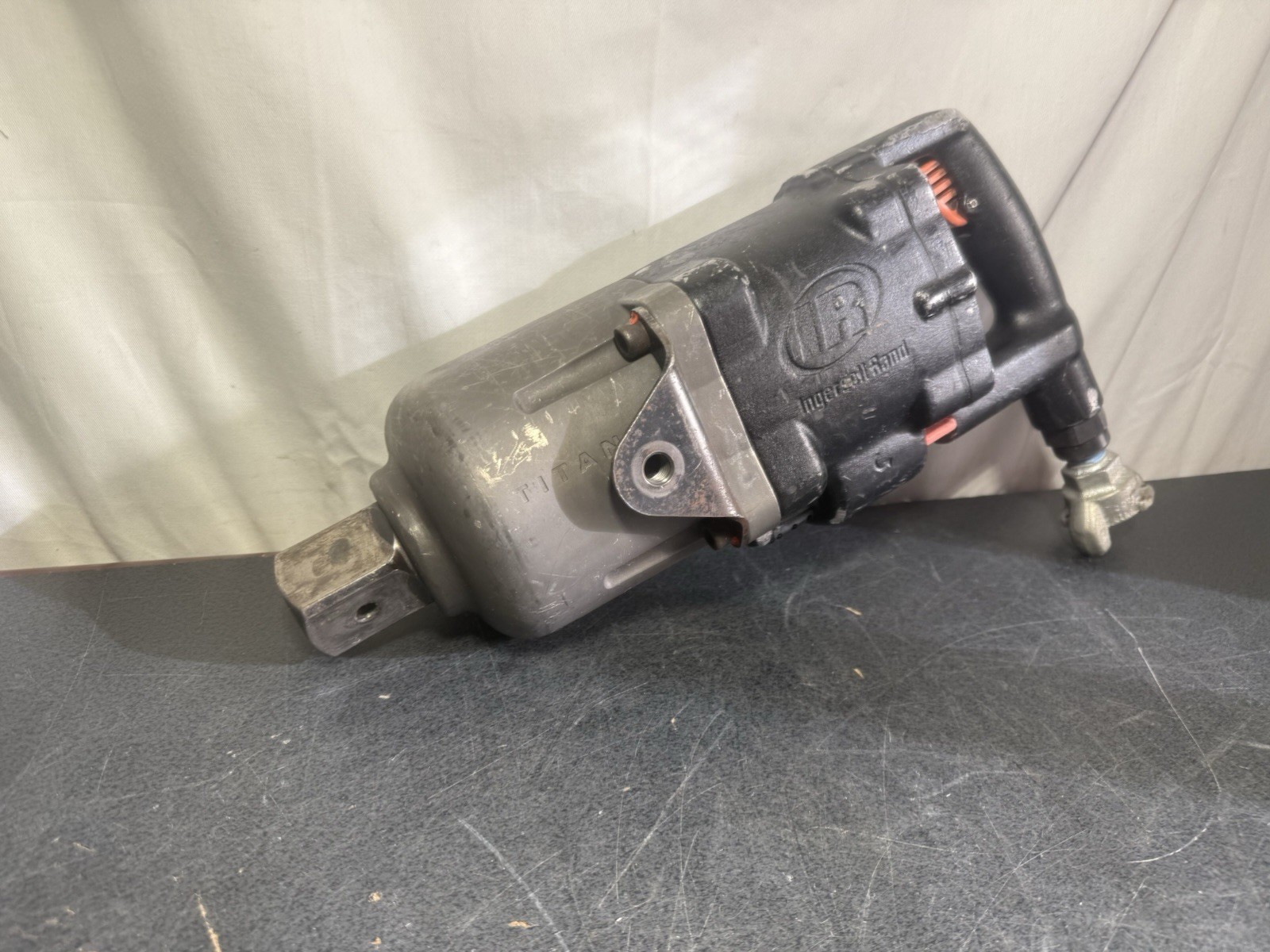 Ingersoll Rand 3955B2TI Titanium Pneumatic Air Heavy Duty Impact Wrench 1-1/2"