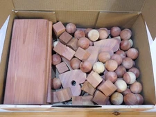 BULK QTY  - AROMATIC RED CEDAR MOTH BLOCKS  -  APPROX  950g  -  GIFT BOXED (G)