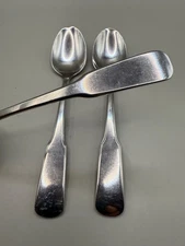 Set of 3 International Silver Deluxe LIBERTY Stainless Satin TEASPOONS 6 1/4”