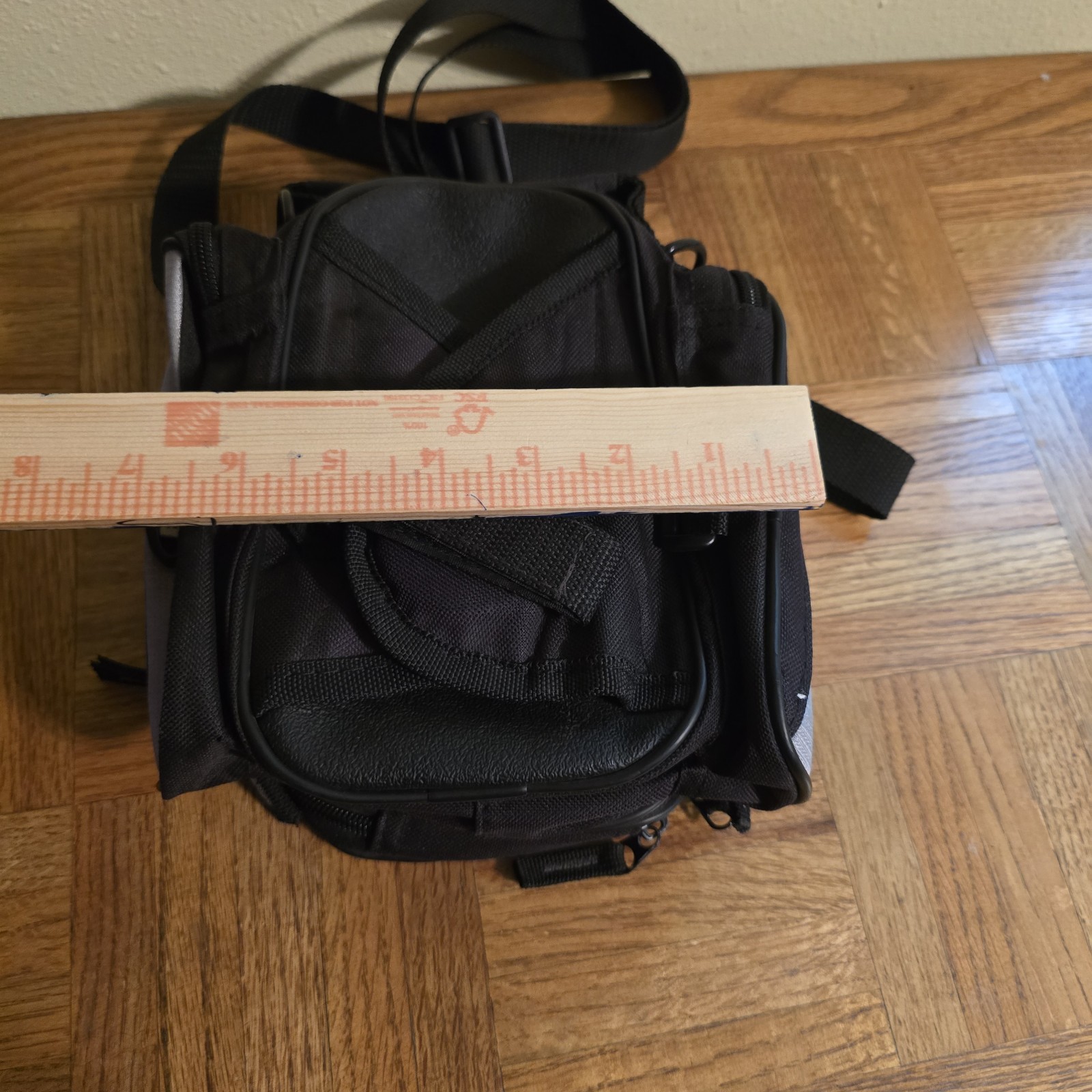 BILT Motorcycle Tank Bag magnetic base Adjustable Size Lots Of Room