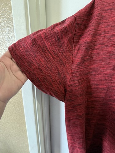 Ecko Unltd Men's V-neck T-Shirt Red Marbled Size 2X Logo On Shoulder Down Arms - Picture 3 of 7