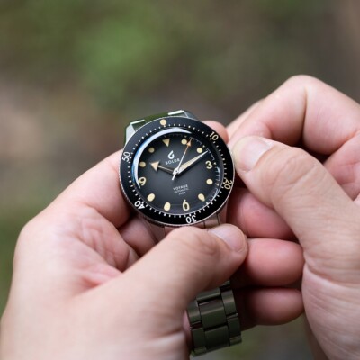 Montre Boldr Voyage Mediterranéan Automatique Acier Noir Jaune Saphir - Neuf Avec étiquettes