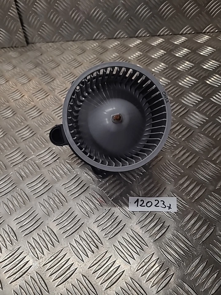 2019 HYUNDAI I20 HEATER BLOWER FAN MOTOR ASSEMBLY F00S3B2539 - Image 2 of 4