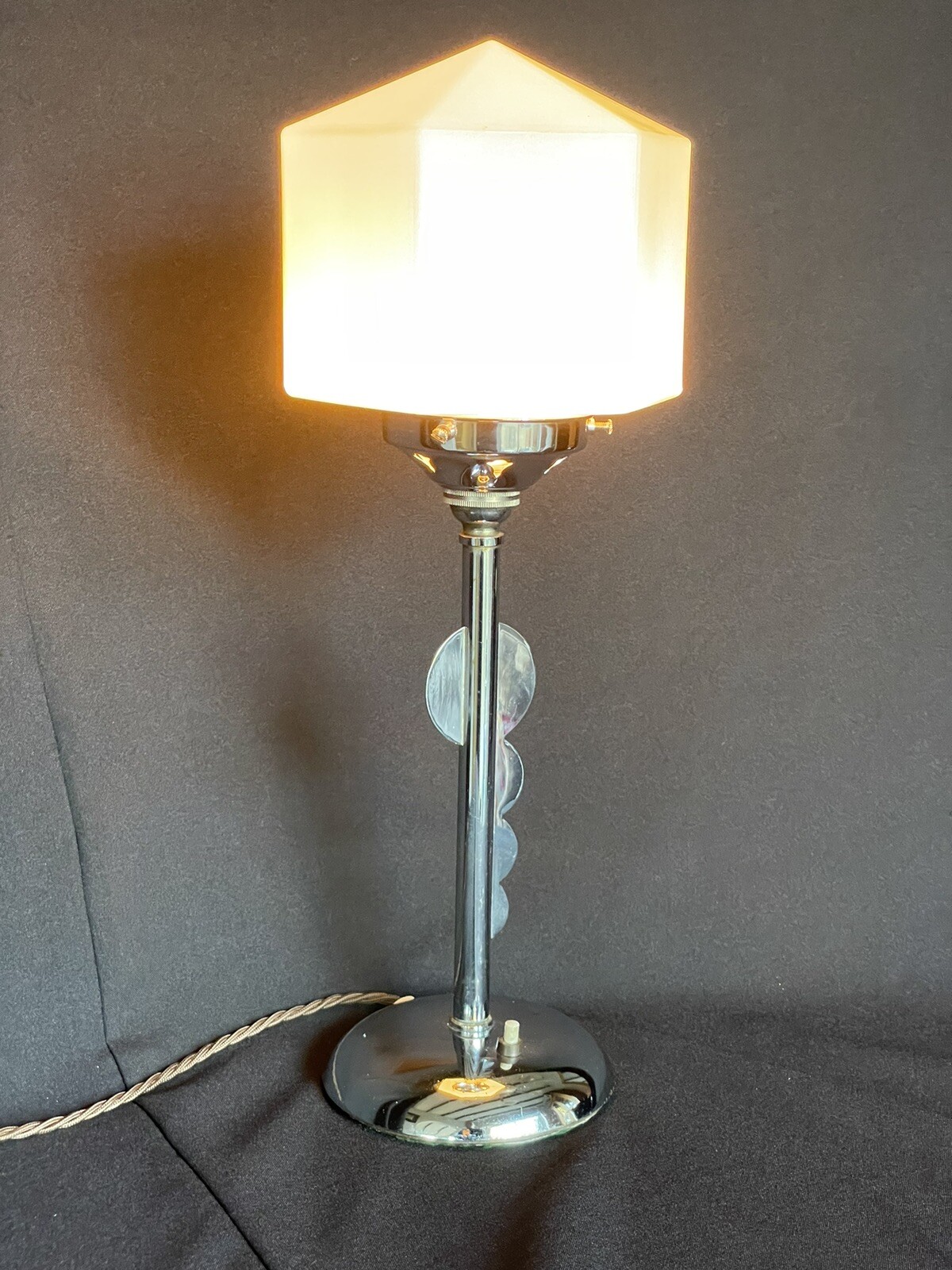 Lovely Original Art Deco Lamp eBay
