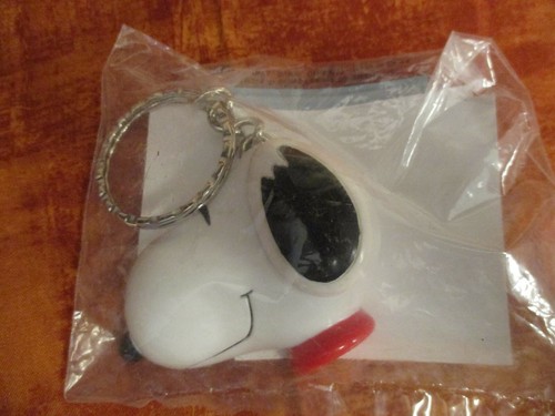 Wendy's Peanuts 50th Anniversary Snoopy Head Keychain Clock Toy #4 in Sealed Pkg - Picture 3 of 6