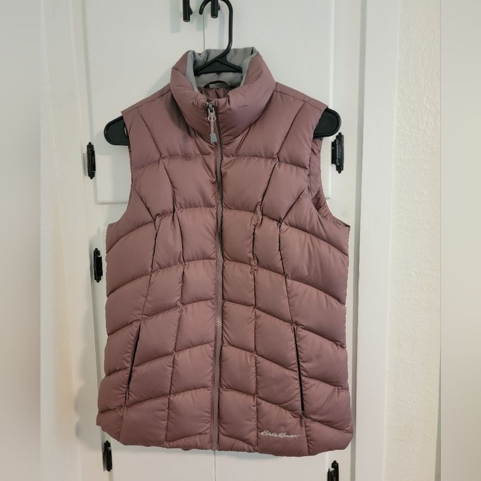 Eddie Bauer Rose Pink Down Puffer Vest in Size Small