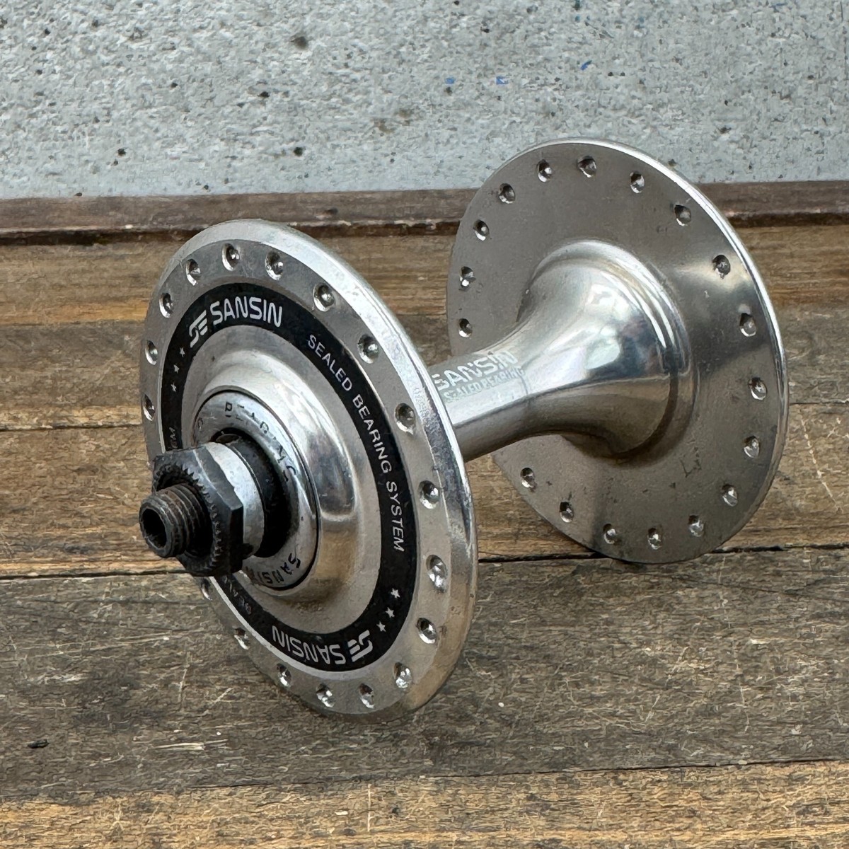 Vintage Sansin Sealed Bearing Front Hub 40 Hole High Flange 40h QR