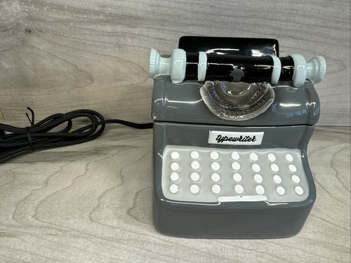 SCENTSY Wax Warmer QWERTY TYPEWRITER Office Desk 2016 Limited Ed. Retired NEW - Picture 2 of 15