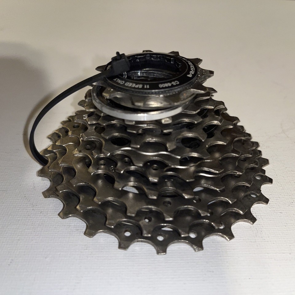 Cassette Shimano Ultegra CS-6800 11v 11-25T + Chaîne - Occasion Bon état