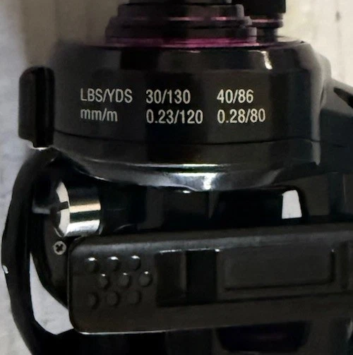 Molinete de pesca para lançamento de isca - Imagem 3 de 4