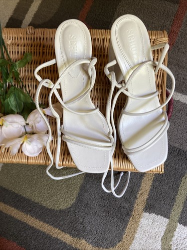 Schutz size 9.5 Shaely Ivory Platform Heeled Sandals Sexy Chic Summer Stylish - Picture 11 of 22