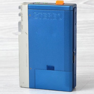 Sony First Generation Walkman Tps-L2 Guys Dolls Vintage JPN