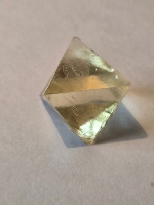Fluorit oktaeder Rohstein gelb TRANSPARENT(selten !!)  ca. 22 mm - Illinois, USA
