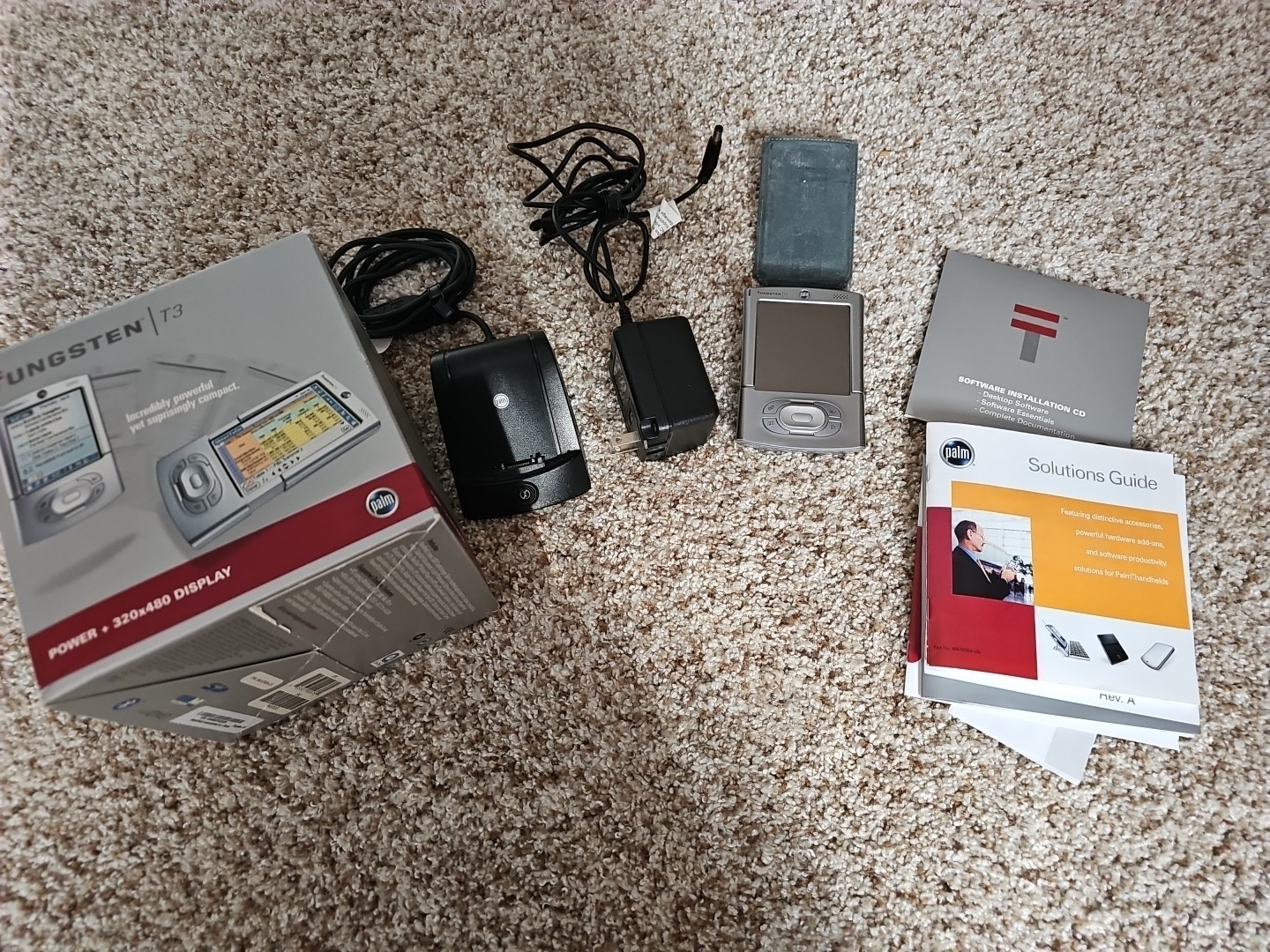 Palm Tungsten T3 PDA in Original Box with all Accessories and Papers Describtion