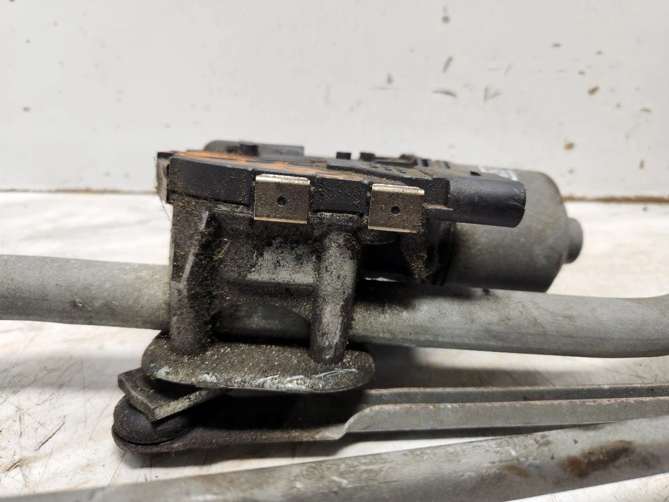 MOTOR LIMPADOR DE PÁRA-BRISA CADILLAC CTS 14-15-16-17-18-19 22773541  - Imagem 4 de 4