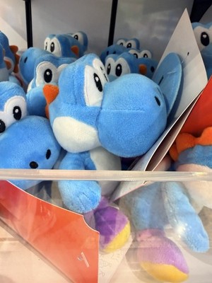 Universal Studios Fan Fest Super Nintendo World Yoshi Shoulder Pal Plush - Blue