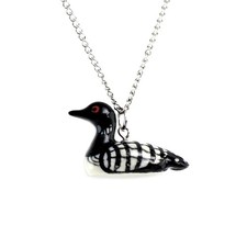 Joyería Little Critterz - Pájaro León Blanco y Negro - Colgante Joyería de Porcelana