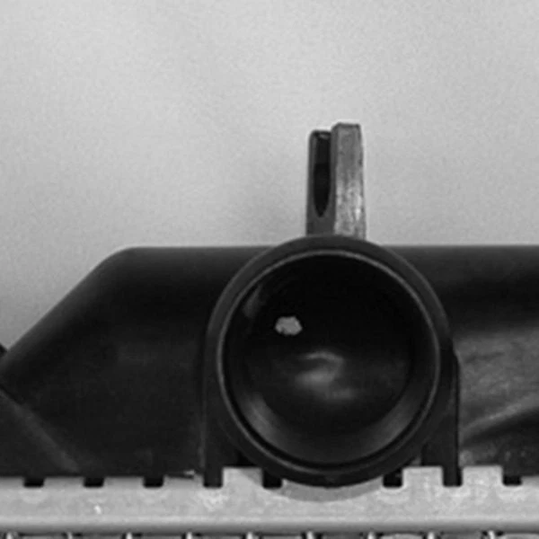 For Suzuki Grand Vitara 2001-2005 TYC 2430 Engine Coolant Radiator - Imagem 3 de 4