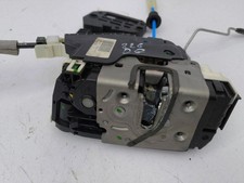 Mercedes-Benz B W246 W242 2012 Rechts T&uuml;rschloss hinten A2047303635 AMD134661
