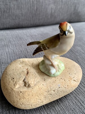 Lorenz Hutschenreuther Golden Crown Kinglet Bird Figurine