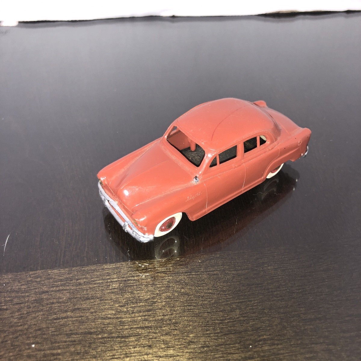 norev 1/43 Simca 9 Arone Made in France vintage red car See