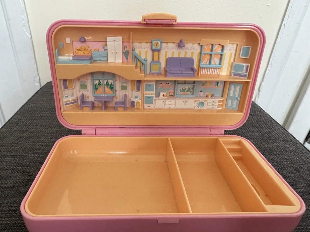 1990 Vintage Polly Pocket Pretty Hair Playset Compact Only 1 Doll Bluebird