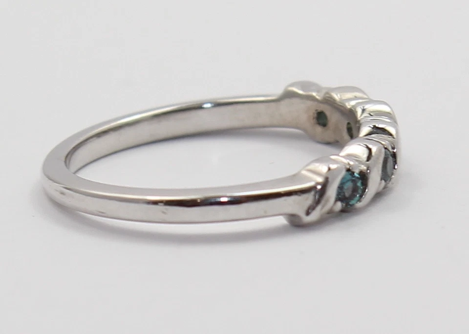 14k白金绿色立方氧化锆女士戒指 — 第 3/4 张图片