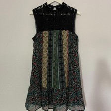 Bohemian Floral Lace Dress Missing Button
