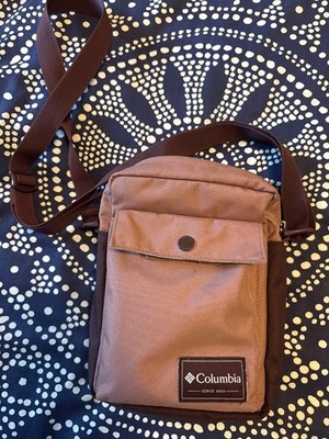 Columbia Crossbody Purse Zigzag Side Bag NWT Travel Hiking Utility Wallet
