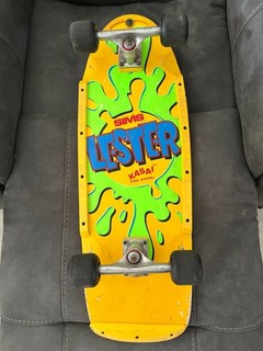SIMS “E” LESTER KASAI PRO MODEL VINTAGE 1980’S SKATEBOARD