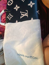 Louis Vuitton OnTheGo Monogram Tote Black Red...