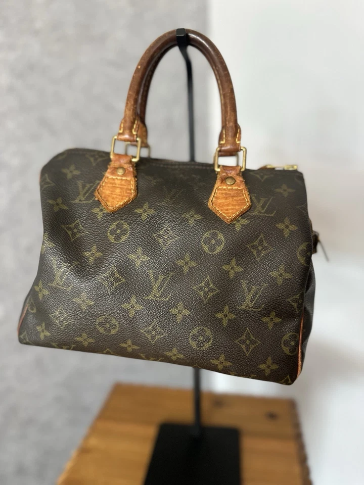 Louis Vuitton Speedy, photo 2 of 5