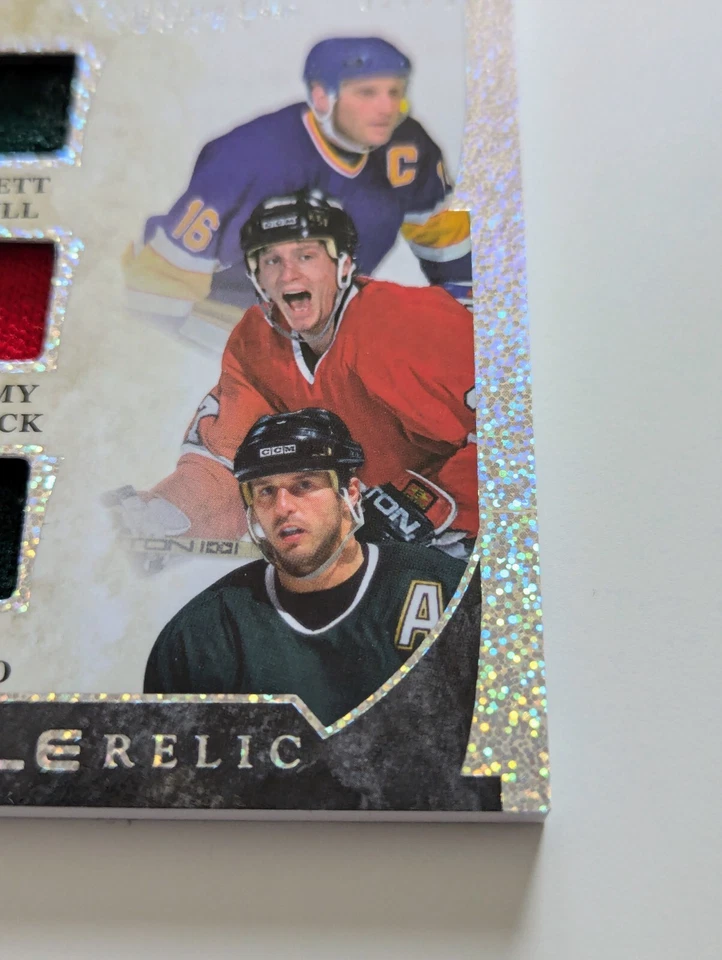 🔥#/20 HULL MODANO ROENICK 3 TRIPLE RELIC 2022-23 Leaf In the Game Used SILVER🔥 - Image 3 of 4