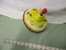 Vintage Ohio Art Top Cat Duck Bird Butterfly Rabbit Crow Metal Fun Toy Yellow 