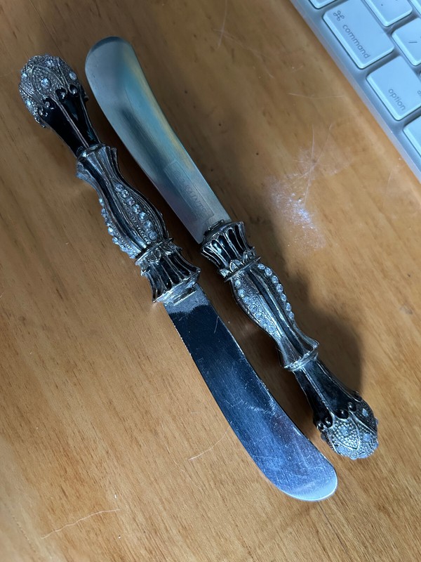 2 Decorative Spreading Knives by 2 Saints