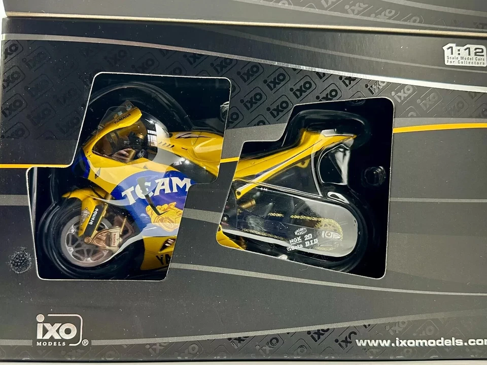 IXO Yamaha YZR-#46 motorcycle 1/12 with valentino rossi figure 1:12 2006 - Image 4 of 4