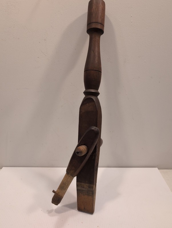 Antique Walking Wheel ( spinning wheel ) Minor's Head Support Post  23 + 1/2"