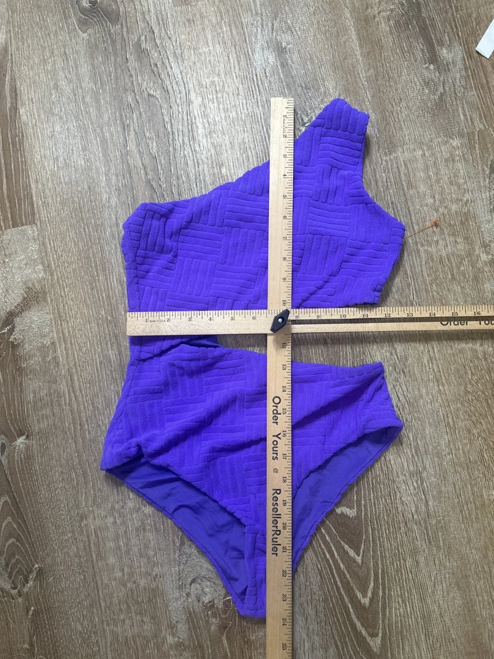 Maiô Beach Riot meninas XL Little Celine Terry recorte roxo uma peça em excelente estado usado - Imagem 4 de 4