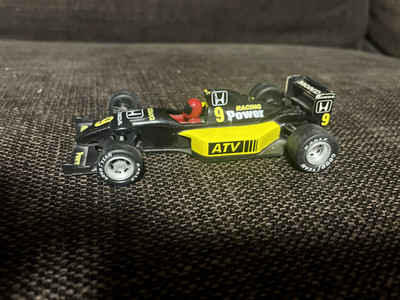 2 Modellautos Rennwagen (Fa. Maisto u. Fa. Hot Wheels) Honda Racing Power