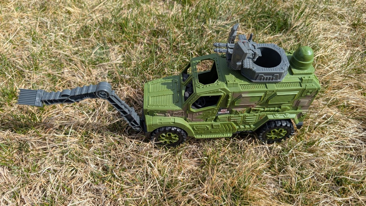 Military Mine Sweeper Truck Camouflage Pattern 10x4x7 inch Toy | eBay